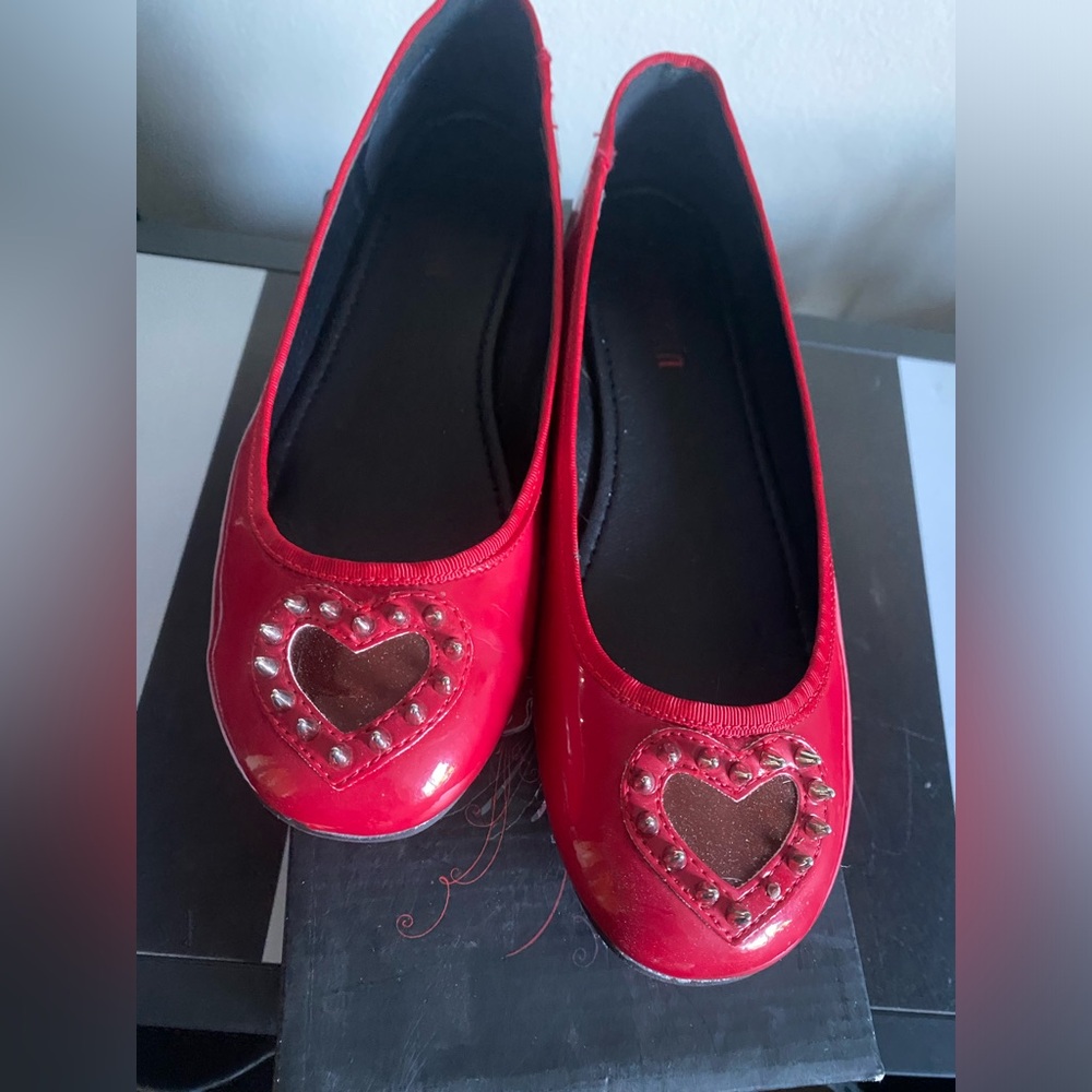 Red Heart-Accent Women's Ballet Flats
